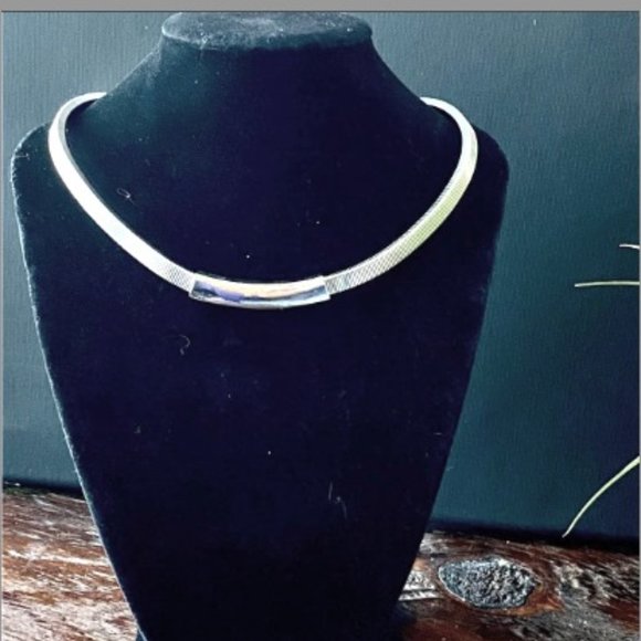 VTG- Trifari- Adjustable Omega Choker w Adjustable Sister Hinge Clip Clasps - Picture 2 of 9